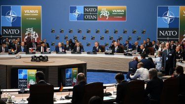Los miembros de la OTAN reunidos en Lituania.