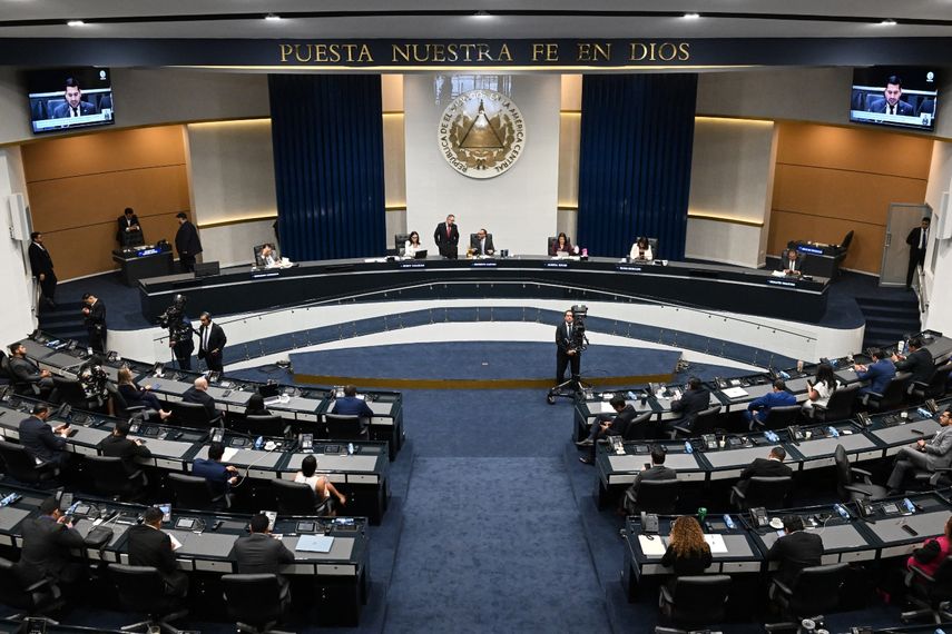 La Asamblea Nacional de El Salvador, con 57 votos de los 60 diputados, modificó el artículo 208 de la Constitución&nbsp;