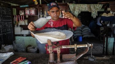 El pueblo pide libertad y el régimen ofrece 3 libras de arroz