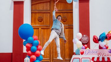 Carlos Vives actúa en el videoclip de su nuevo tema, No te vayas.
