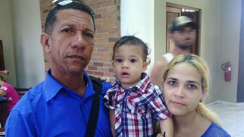 Martín Castellanos denunció a su familia que los días 2 y 3 luego de ingerir el alimento que le dieron sintió fuertes dolores estomacales