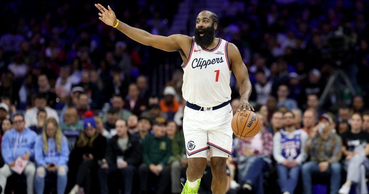 Leyenda de la NBA bate récord de anotación para los Clippers