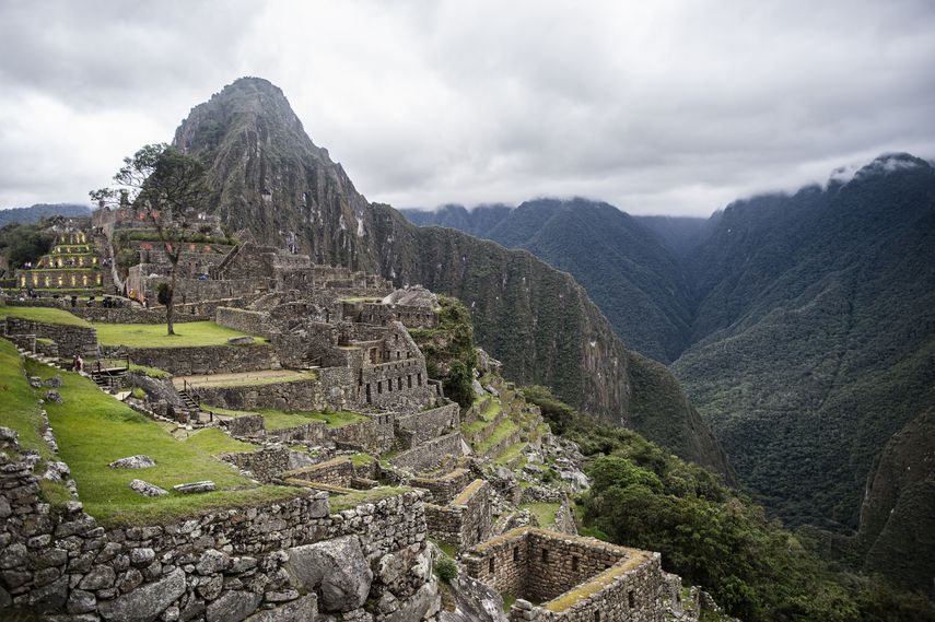 Vista del sitio arqueológico de Machu Picchu, en Cusco, Perú durante su ceremonia de reapertura el 1 de noviembre de 2020, en medio de la nueva pandemia de coronavirus.&nbsp; &nbsp;