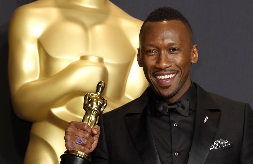 El actor&nbsp;Mahershala Ali ganador del Oscar como Mejor Actor Secundario por la película Moonlight.