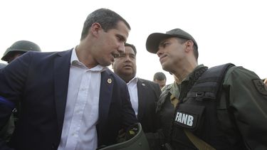 guaido dice que la opcion para derrocar al regimen es resistir e insistir