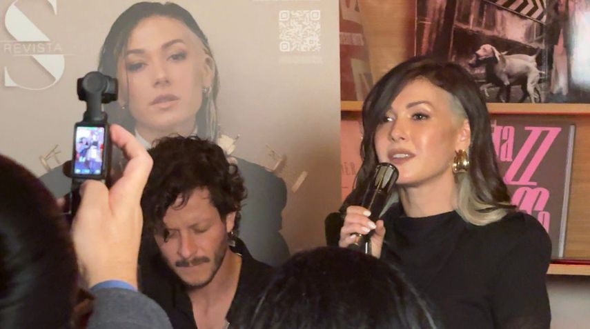 Nela Rojas, cantante venezolana y artista de la portada S Revista Edición Especial Miami.