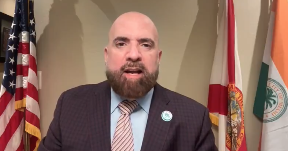 Comisionado de Miami busca limitar mandatos para cambiar paisaje político local