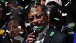 El presidente colombiano Gustavo Petro da un discurso en el Movistar Arena de Bogotá, el 19 de junio de 2022, después de ganar la segunda vuelta presidencial el 19 de junio de 2022.