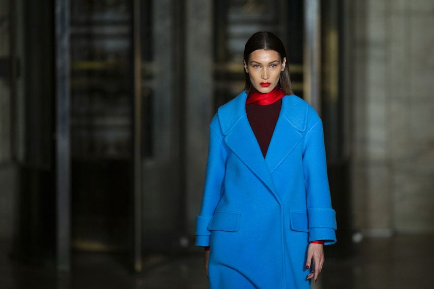 La modelo Bella Hadid durante el desfile de Oscar de la Renta en la Semana de la Moda de Nueva York, el lunes 10 de febrero del 2020.&nbsp;