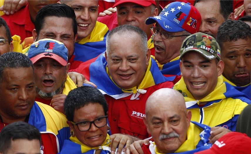 Diosdado Cabello (cen.), presidente de la ilegítima Asamblea Nacional Constituyente en Venezuela, es investigado en EEUU por&nbsp;presunto narcotráfico y lavado de dinero.