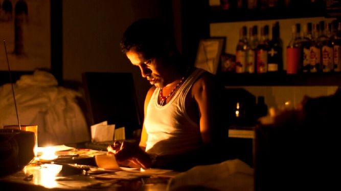 Supuesto rayo saca de la red nacional a la principal termoeléctrica de Cuba