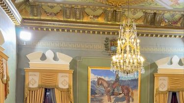 En el palacio presidencial de Miraflores, en Caracas, donde se celebró la firma del acuerdo con Chevron, la presidenta encargada, Delcy Rodríguez, saludó especialmente al subsecretario de hidrocarburos de EEUU, Kyle Haustveit, y a los integrantes de su equipo