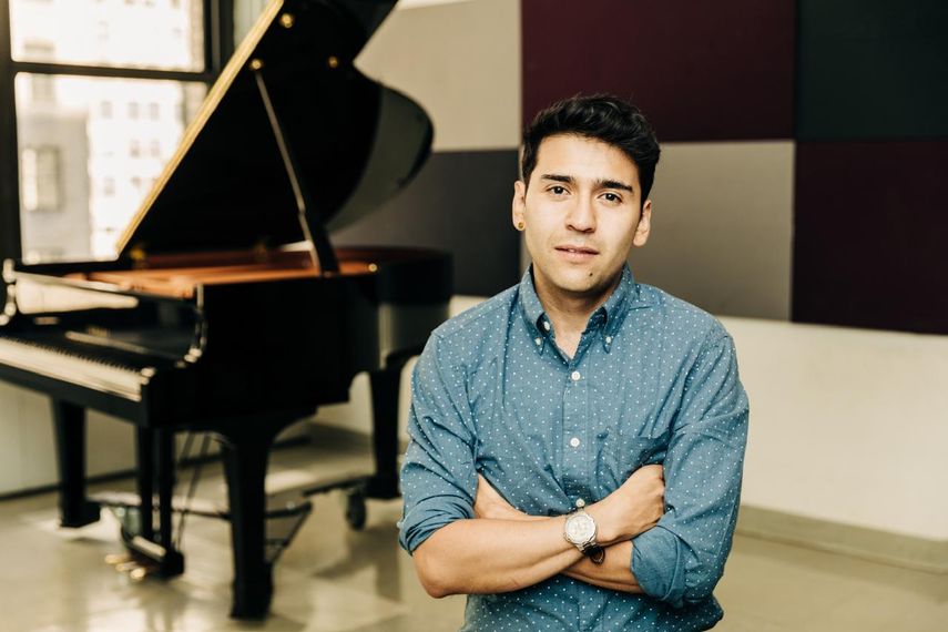 Pianista Oscar Caucaly presenta nuevo álbum.