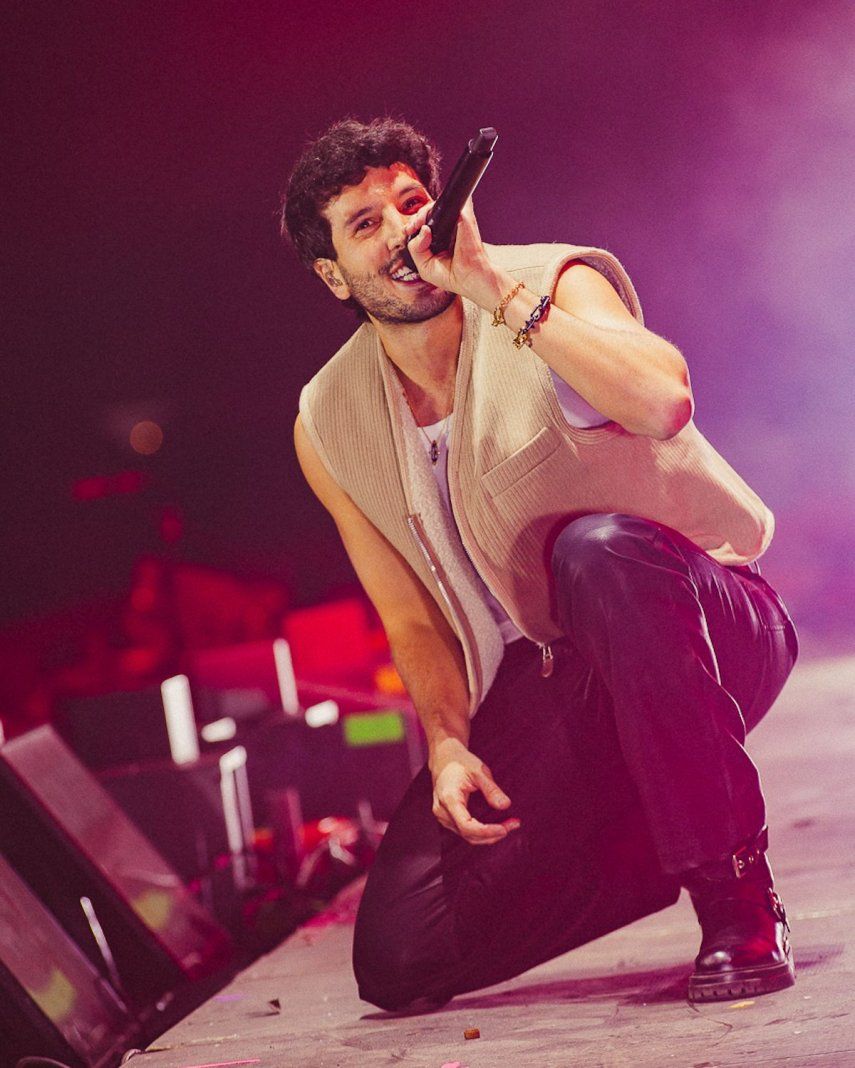 Sebastián Yatra actúa en el Coca-Cola Flow Fest 2024, en Ciudad de México.&nbsp;