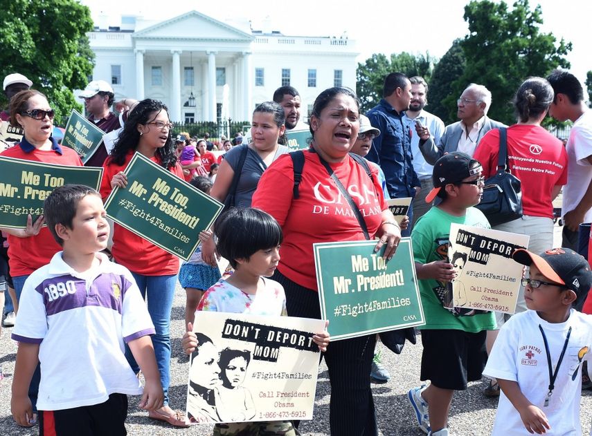 Desde el pasado mes de octubre, más de 63.000 menores indocumentados no acompañados han llegado a Estados Unidos, procedentes la mayoría de ellos de El Salvador, Guatemala y Honduras. (Foto: EFE)