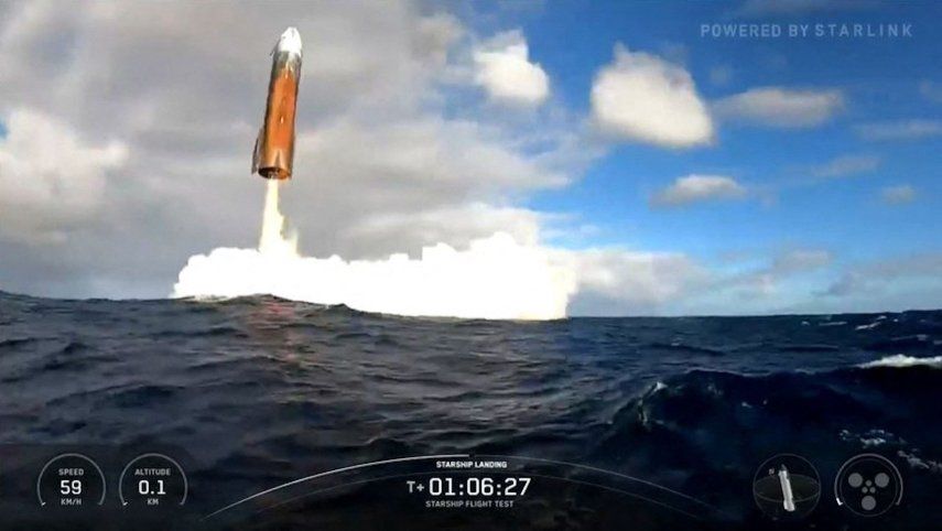 Esta imagen fija, tomada de una transmisión de SpaceX, muestra la etapa superior del cohete Starship de SpaceX amerizando en el Océano Índico tras despegar de Starbase, Texas, el 26 de agosto de 2025, para su décimo vuelo de prueba.&nbsp;