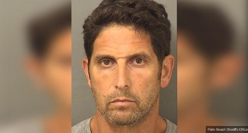 Randy Konsker, de 53 años, se desempeñaba como líder de la Academia Preparatoria de Matlock.