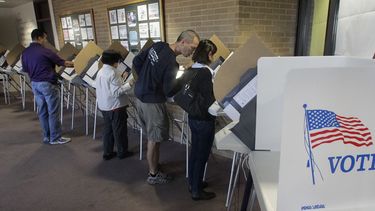 El 30% de los votantes hispanos se identifica como independiente