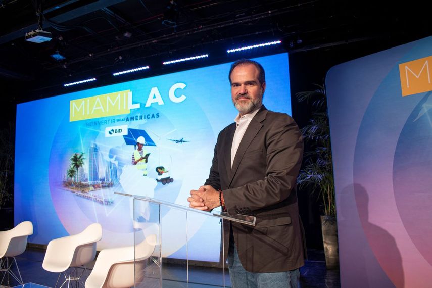 El presidente del Banco Interamericano de Desarrollo, Mauricio Claver-Carone, durante el evento MiamiLAC.
