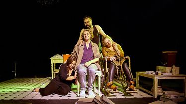 La obra española Bendita Gloria, de Juan G. Larrondo, con dirección de Pepe Bablé, se exhibe durante el segundo fin de semana del festival, del 19 al 21 de julio, en el&nbsp;Carnival Studio Theater del Arsht Center.&nbsp;