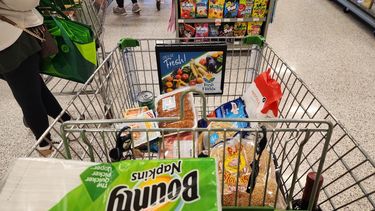 Los consumidores siguen pagando precios bien altos en los alimentos.