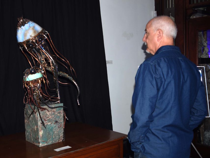 Creation Art Center invita a la inauguración de la exposición “Del vitral al arte generativo” (From stained glass to Generative Art) en las salas Peña’s Gallery en Miami Hispanic Cultural Arts Center