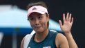 La tenista china Peng Shuai saluda tras perder ante la canadiense Eugenie Bouchard en su partido de primera ronda en el Abierto de Australia en Melbourne, el 15 de enero de 2019 La tenista china Peng Shuai saluda tras perder ante la canadiense Eugenie Bouchard en su partido de primera ronda en el Abierto de Australia en Melbourne, el 15 de enero de 2019