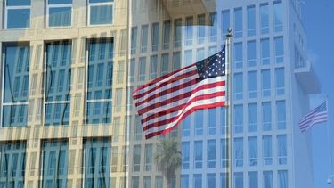 Vista parcial de la embajada de los EEUU en La Habana, Cuba.