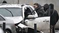 Investigadores trabajan en el lugar de la explosión de un coche en el sur de Moscú el 22 de diciembre de 2025. El teniente general Fanil Sarvarov, jefe del departamento de entrenamiento del Estado Mayor, murió en Moscú el 22 de diciembre de 2025 tras la explosión de un artefacto explosivo colocado debajo de su coche, según informaron los investigadores en un comunicado.