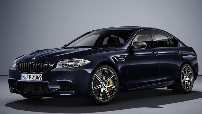 Modelo oscuro del BMW lanza su nuevo modelo: El M5 Competition Edition (CORTESIA) 
