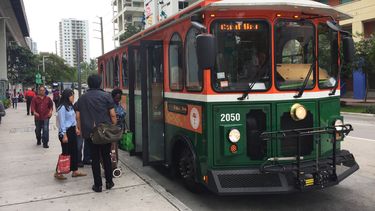 La red de trolleys en Miami provee transporte público gratuito a unos cinco millones de pasajeros al año.