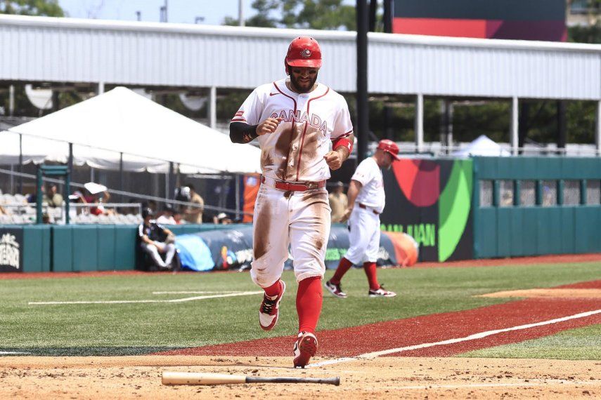 Abraham Toro de Canadá anota una carrera&nbsp; en un partido del Clásico Mundial de Béisbol&nbsp;