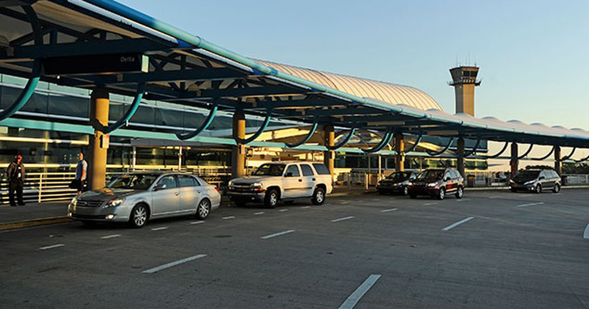 Paquete hallado en aeropuerto de Jacksonville no contenía explosivos