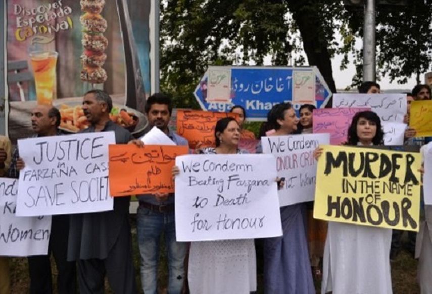 Imagen de una protesta en Pakistan en contra de los crímenes de honor. (CORTESÍA/ain-es.org)