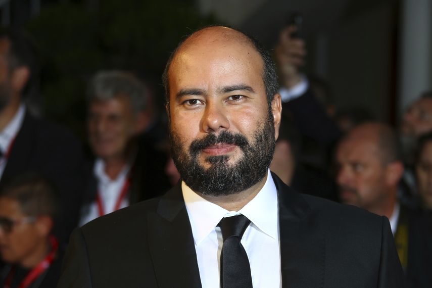 El cineasta colombiano Ciro Guerra arriba al estreno de Waiting for the Barbarians en la pasada edición del Festival de Cine de Venecia. 