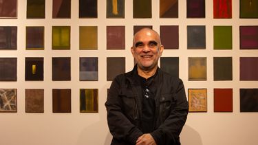 El artista venezolano Esso Álvarez inaugura la exposición Pinturas Silentes.