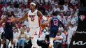 El alero del Heat de Miami Jimmy Butler celebra tras anotar en el juego 5 de la serie de semifinal de la Conferencia Este ante los 76ers de Filadelfia el martes 10 de mayo del 2022. 