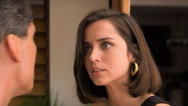 Ana de Armas en una escena de La red avispa.