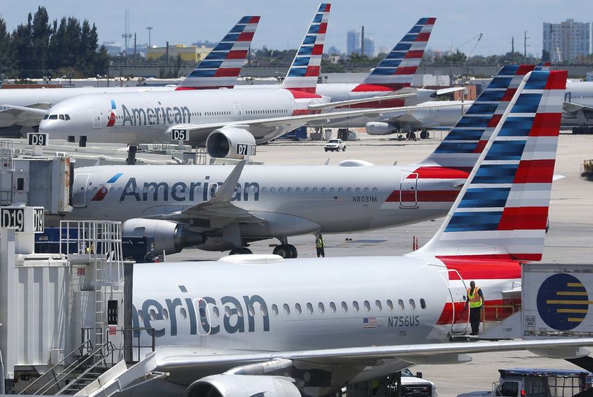 American Airlines: más de 600 vuelos cancelados por clima y falta de empleados