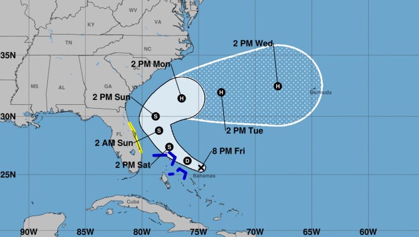 Pron&oacute;stico de trayectoria del Centro Nacional de Huracanes para la depresi&oacute;n tropical n&uacute;mero nueve.