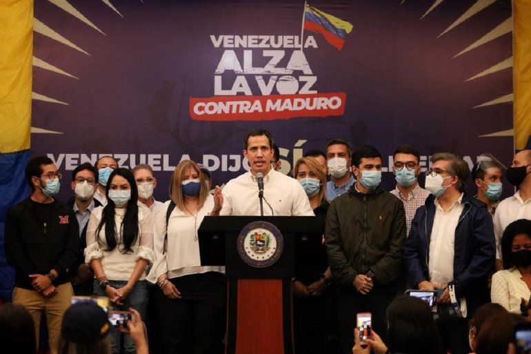 NOTICIA DE VENEZUELA  - Página 53 Juan-guaido-presidente-encargado-venezuela-y-presidente-la-asamblea-nacional-habla-al-finalizar-la-consulta-popular