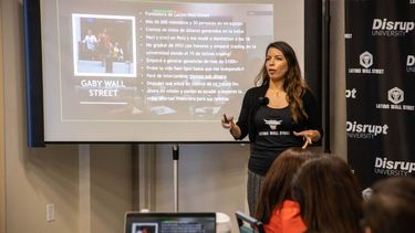 Gabriela Berrospi, creadora de Movimiento Latino Wall Street, una iniciativa de carácter educativo.