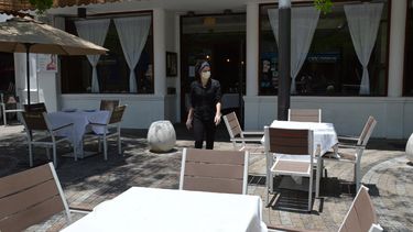 Restaurantes en Coral Gables se&nbsp;preparan&nbsp;para la reapertura.