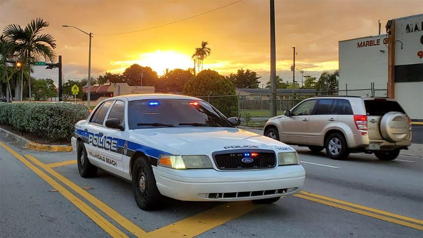 Patrulla de la Policía de Hallandale Beach.