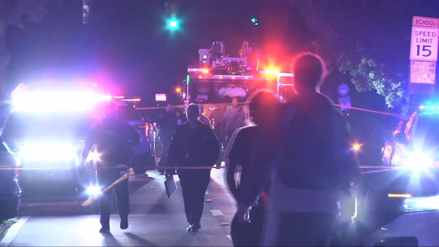 Vista de la zona afectada y las labores de la policía tras el tiroteo ocurrido en una vivienda de Miami Gardens.