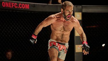 Daniel MacPherson se transforma en una leyenda de la lucha en&nbsp;Beast.