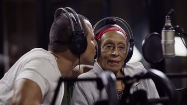 Israel Rojas junto a Omara Portuondo.&nbsp;