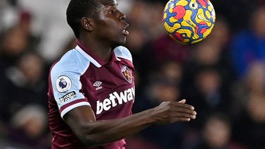 Kurt Zouma jugó el duelo del West Ham contra Wartford, a pesar de recibir la multa el día anterior