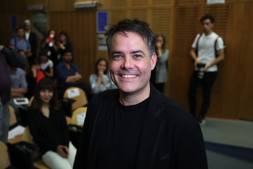 El director chileno&nbsp;Sebastián Lelio ofrece una clase de cine en Santiago de Chile.&nbsp;