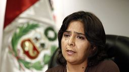 La denuncia de Jara, exlegisladora del Partido Nacionalista, generó una ola de quejas de usuarios de los servicios de Essalud, el seguro social de los trabajadores, por la falta de especialistas en el interior del país